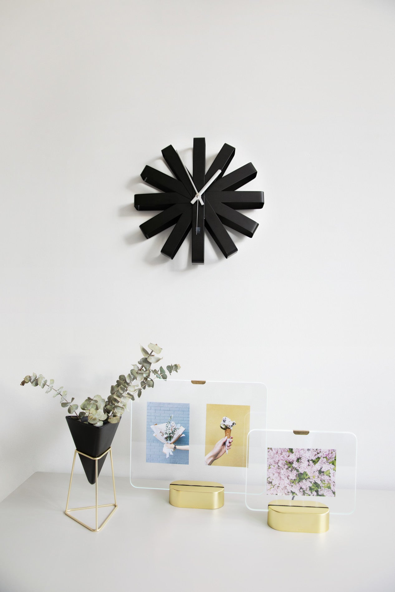 【特価商品】umbra RIBBON WALL CLOCK(リボン ウォールクロ Ribbon Wall Clock – Umbra Europe