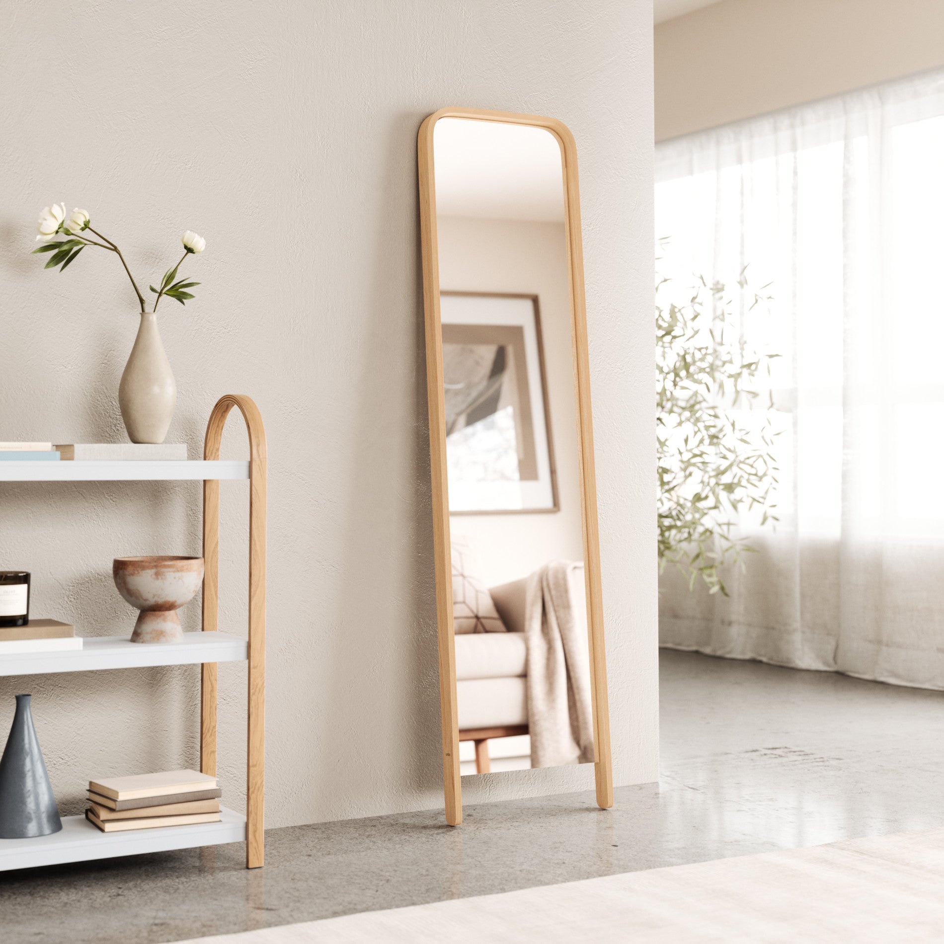 Bellwood Leaning Mirror – Umbra Europe