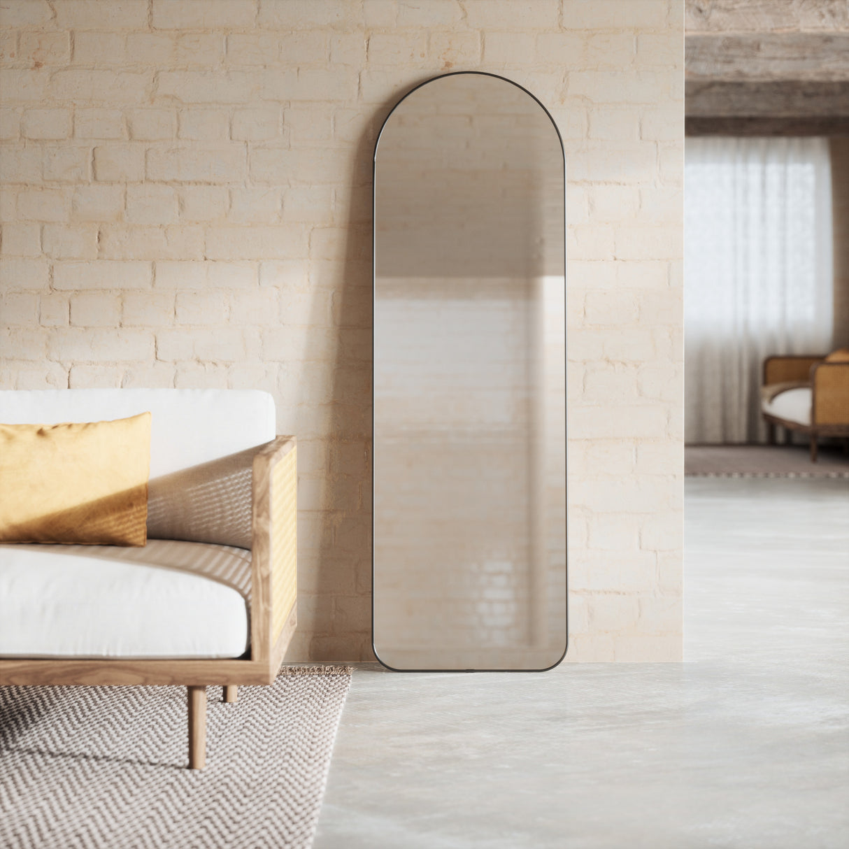 Umbra Design Specchio da parete rotondo con profilo in metallo dal design  moderno ed elegante collezione Hubba
